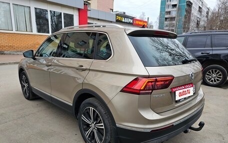 Volkswagen Tiguan II, 2017 год, 2 950 000 рублей, 3 фотография