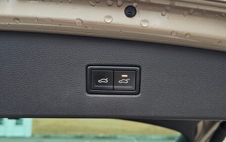 Volkswagen Tiguan II, 2017 год, 2 950 000 рублей, 13 фотография