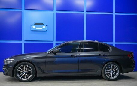 BMW 5 серия, 2019 год, 3 450 000 рублей, 3 фотография