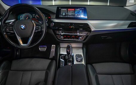 BMW 5 серия, 2019 год, 3 450 000 рублей, 12 фотография