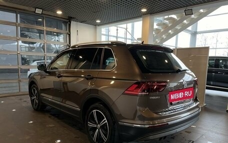 Volkswagen Tiguan II, 2018 год, 2 675 000 рублей, 5 фотография