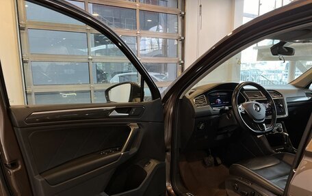 Volkswagen Tiguan II, 2018 год, 2 675 000 рублей, 21 фотография