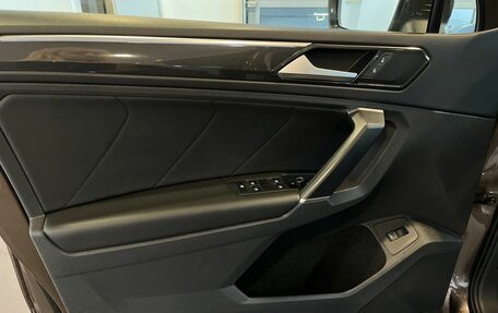 Volkswagen Tiguan II, 2018 год, 2 675 000 рублей, 22 фотография