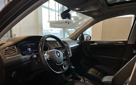 Volkswagen Tiguan II, 2018 год, 2 675 000 рублей, 23 фотография