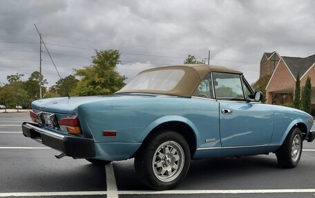 Fiat 124 Sport Spider I рестайлинг, 1984 год, 12 000 000 рублей, 2 фотография