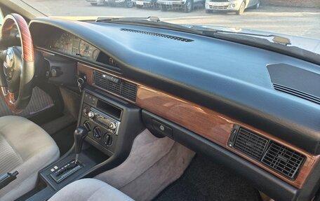 Audi 100, 1990 год, 900 000 рублей, 25 фотография