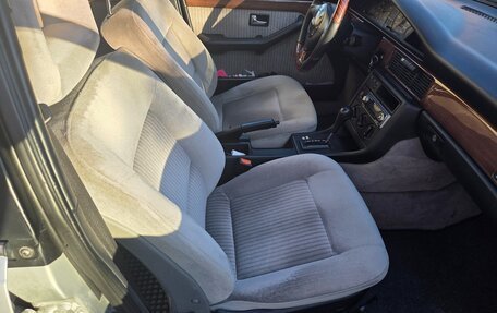 Audi 100, 1990 год, 900 000 рублей, 24 фотография