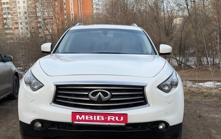 Infiniti FX II, 2011 год, 1 850 000 рублей, 2 фотография