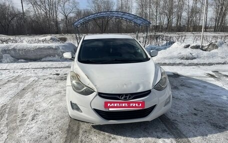 Hyundai Elantra V, 2013 год, 950 000 рублей, 2 фотография
