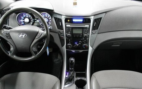 Hyundai Sonata VI, 2011 год, 1 215 000 рублей, 20 фотография