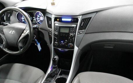 Hyundai Sonata VI, 2011 год, 1 215 000 рублей, 19 фотография