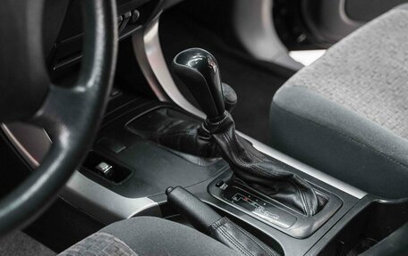 Toyota Land Cruiser Prado 120 рестайлинг, 2004 год, 1 590 000 рублей, 9 фотография