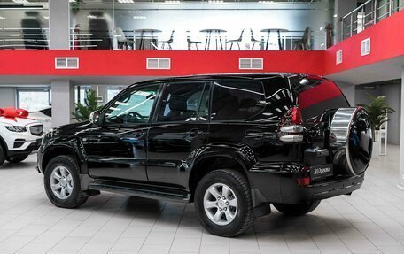 Toyota Land Cruiser Prado 120 рестайлинг, 2004 год, 1 590 000 рублей, 4 фотография