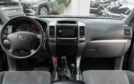 Toyota Land Cruiser Prado 120 рестайлинг, 2004 год, 1 590 000 рублей, 10 фотография