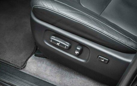 Toyota Land Cruiser 200, 2012 год, 3 290 000 рублей, 12 фотография