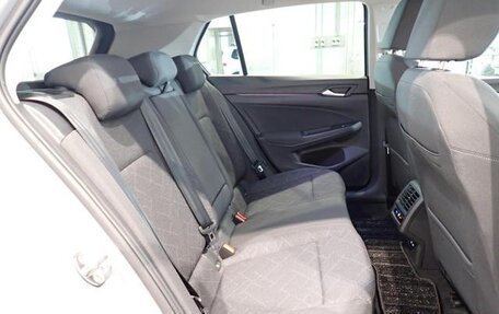 Volkswagen Golf VIII, 2022 год, 1 470 000 рублей, 13 фотография