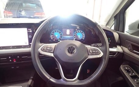 Volkswagen Golf VIII, 2022 год, 1 470 000 рублей, 15 фотография