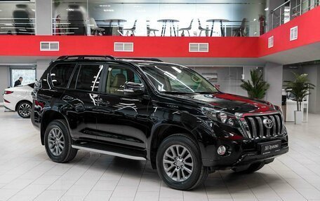 Toyota Land Cruiser Prado 150 рестайлинг 2, 2016 год, 3 250 000 рублей, 3 фотография