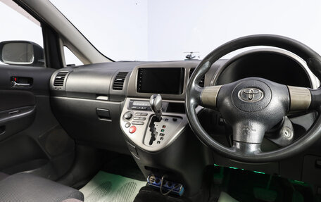 Toyota Wish II, 2004 год, 699 000 рублей, 10 фотография