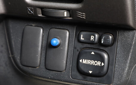 Toyota Wish II, 2004 год, 699 000 рублей, 9 фотография