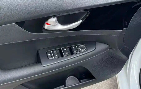 KIA K3, 2023 год, 1 527 000 рублей, 14 фотография