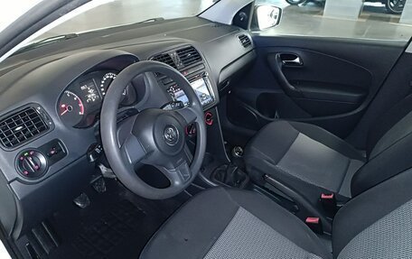 Volkswagen Polo VI (EU Market), 2015 год, 800 000 рублей, 12 фотография