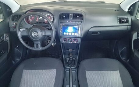 Volkswagen Polo VI (EU Market), 2015 год, 800 000 рублей, 13 фотография