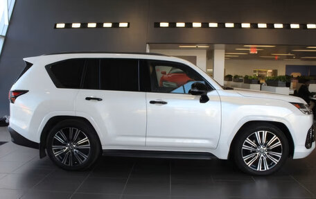 Lexus LX, 2024 год, 16 267 843 рублей, 4 фотография