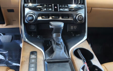 Lexus LX, 2024 год, 16 267 843 рублей, 12 фотография