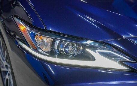 Lexus ES VII, 2021 год, 5 870 000 рублей, 18 фотография