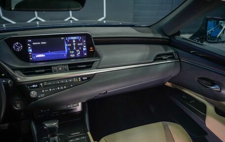 Lexus ES VII, 2021 год, 5 870 000 рублей, 37 фотография