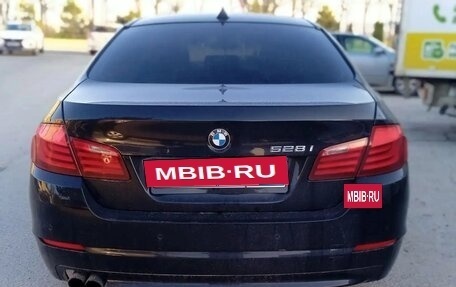 BMW 5 серия, 2011 год, 1 300 000 рублей, 2 фотография