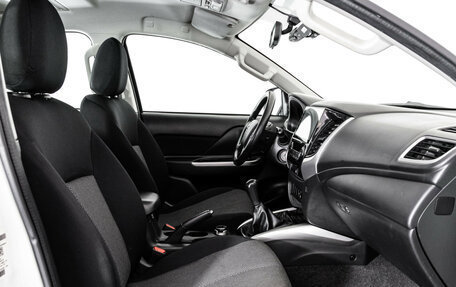 Mitsubishi L200 IV рестайлинг, 2022 год, 3 499 999 рублей, 21 фотография