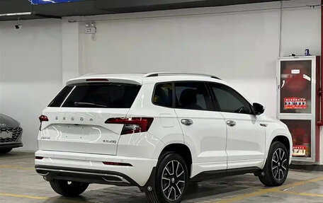 Skoda Karoq I, 2023 год, 2 137 000 рублей, 4 фотография