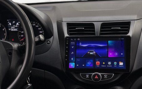 Hyundai Solaris II рестайлинг, 2011 год, 730 000 рублей, 7 фотография