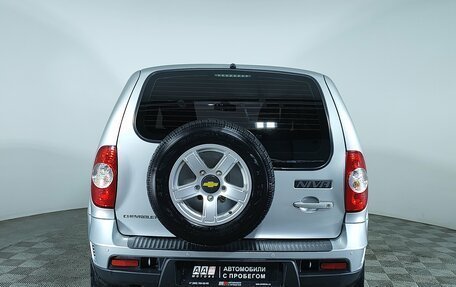 Chevrolet Niva I рестайлинг, 2017 год, 845 000 рублей, 5 фотография