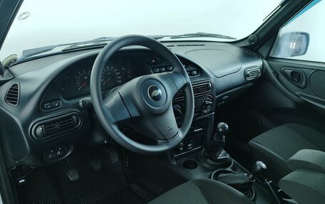 Chevrolet Niva I рестайлинг, 2017 год, 845 000 рублей, 14 фотография