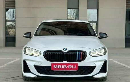 BMW 1 серия, 2023 год, 1 833 000 рублей, 3 фотография