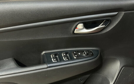 KIA Rio IV, 2018 год, 1 350 000 рублей, 11 фотография