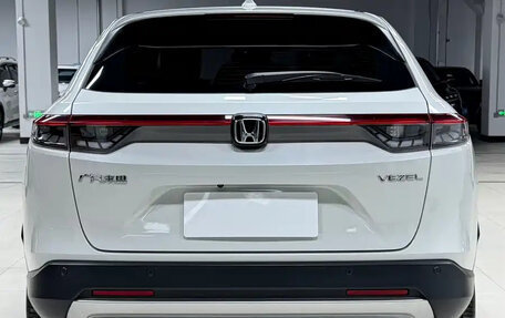 Honda Vezel, 2023 год, 1 921 000 рублей, 6 фотография