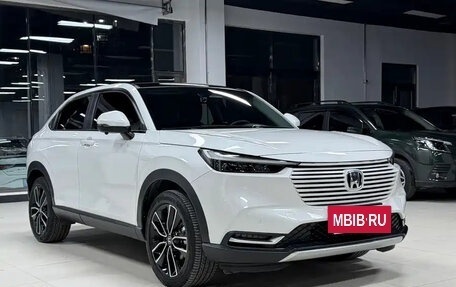 Honda Vezel, 2023 год, 1 921 000 рублей, 2 фотография