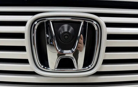 Honda Vezel, 2023 год, 1 921 000 рублей, 20 фотография