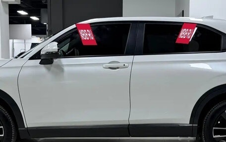 Honda Vezel, 2023 год, 1 921 000 рублей, 4 фотография