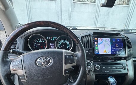 Toyota Land Cruiser 200, 2010 год, 2 200 000 рублей, 7 фотография