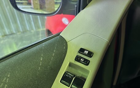 Toyota Yaris III рестайлинг, 2008 год, 700 000 рублей, 15 фотография