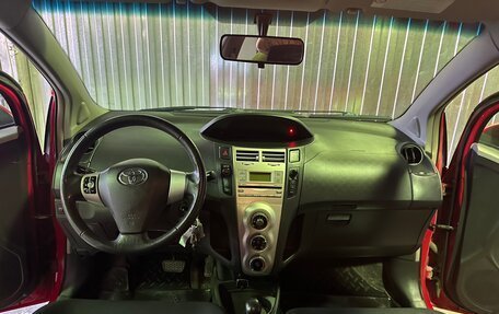 Toyota Yaris III рестайлинг, 2008 год, 700 000 рублей, 14 фотография