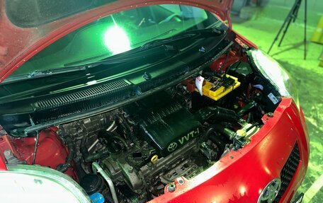 Toyota Yaris III рестайлинг, 2008 год, 700 000 рублей, 20 фотография