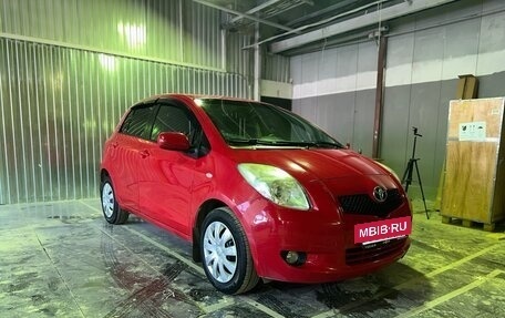 Toyota Yaris III рестайлинг, 2008 год, 700 000 рублей, 4 фотография