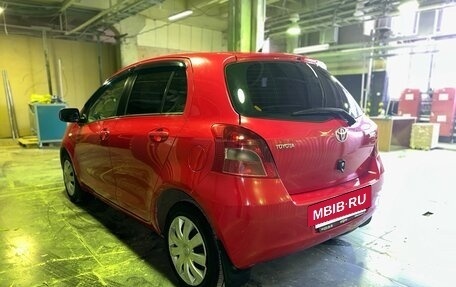 Toyota Yaris III рестайлинг, 2008 год, 700 000 рублей, 13 фотография