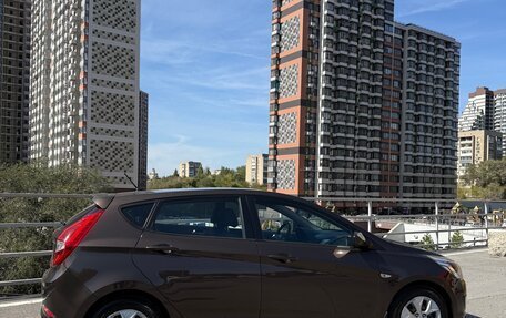 Hyundai Solaris II рестайлинг, 2015 год, 800 000 рублей, 4 фотография